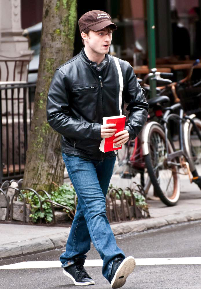 Daniel Radcliffe Tries Out Stand-Up Comedy